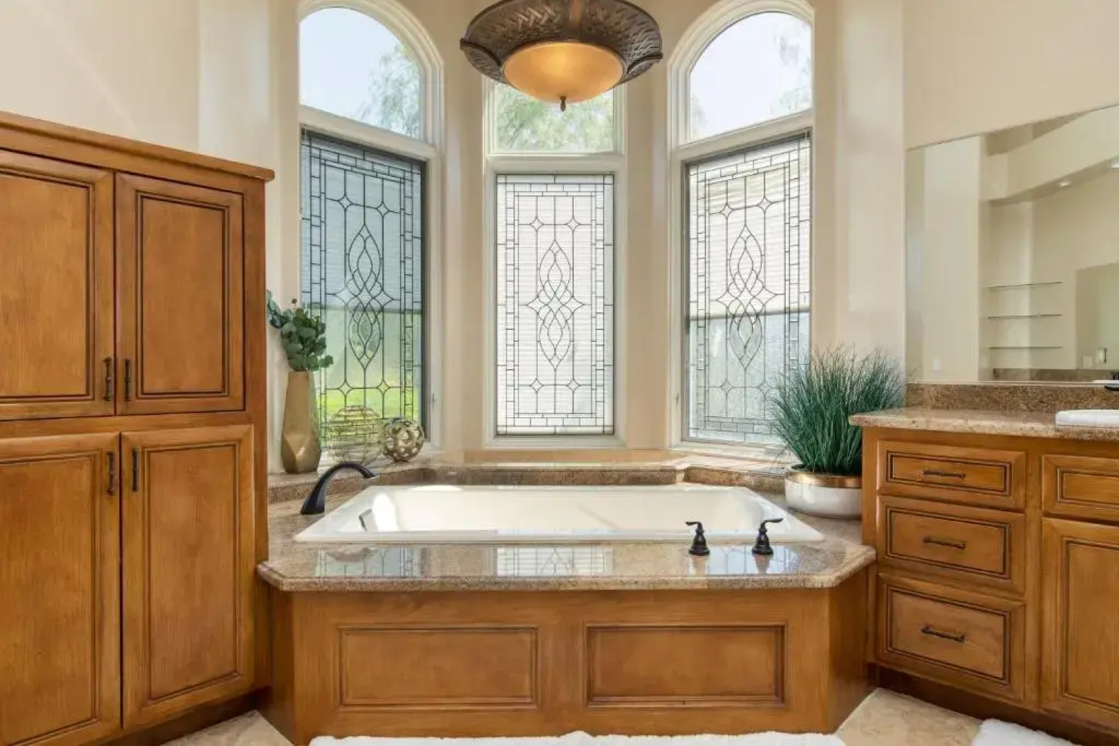 Camila by Avantstay 18-person Temecula Mansion