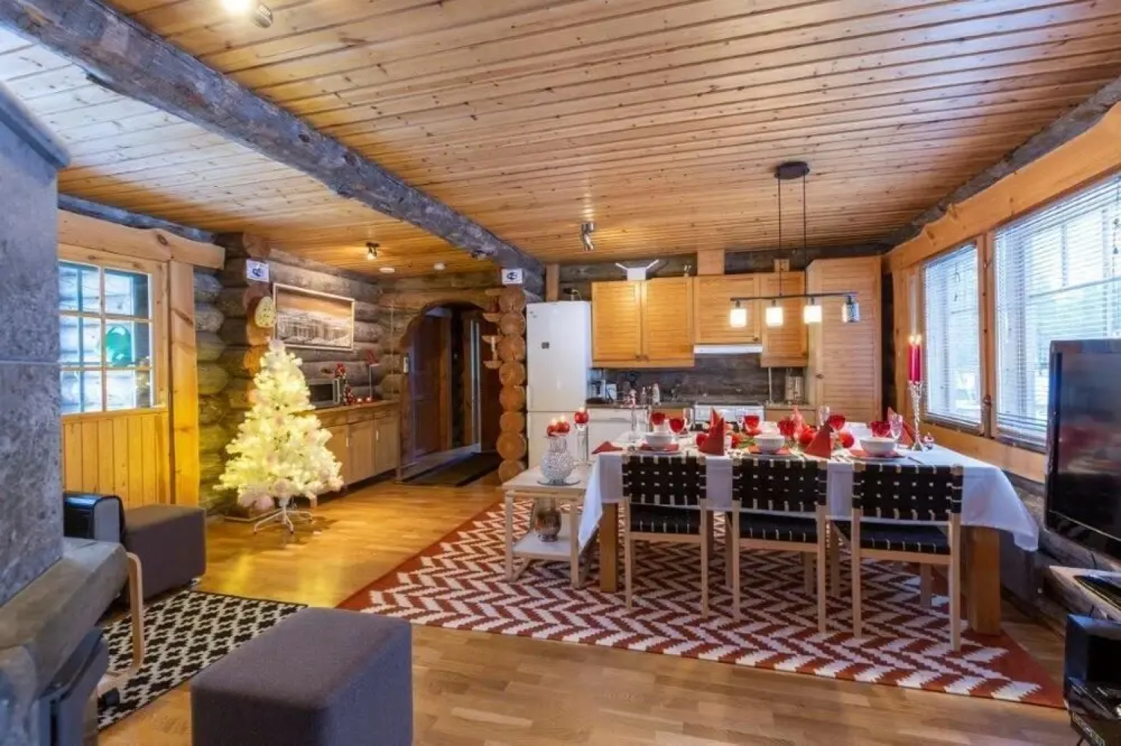 Kuukkeli Log Houses Villa Aurora (Pupula)
