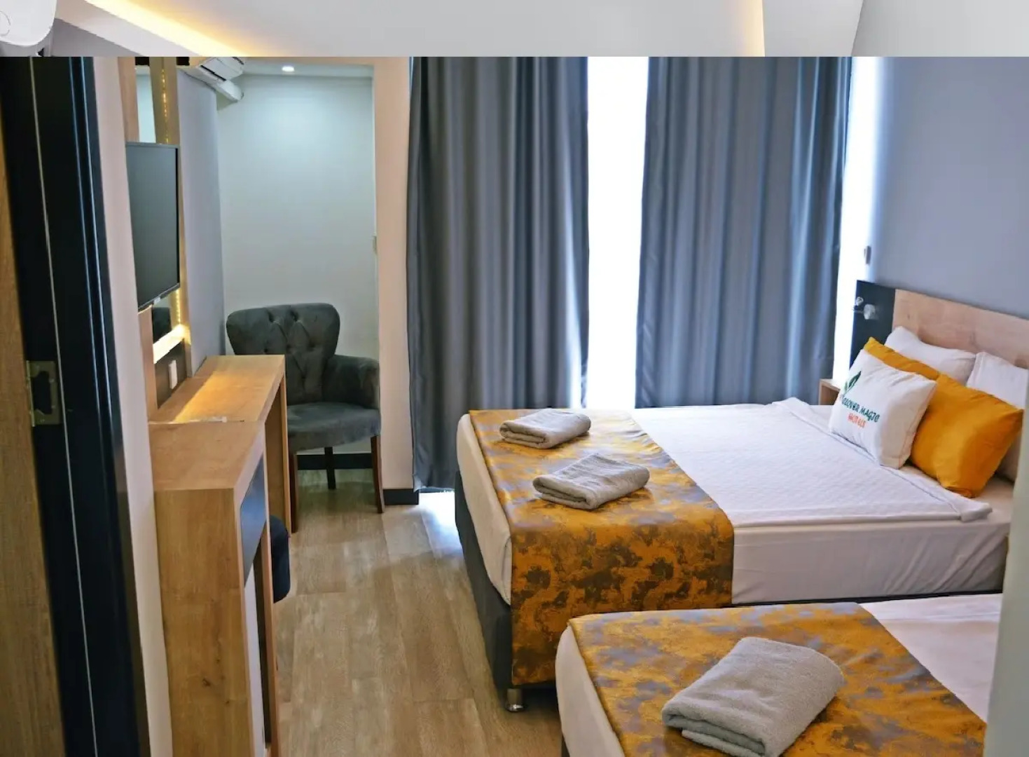 Clover Magic Park Side Otel