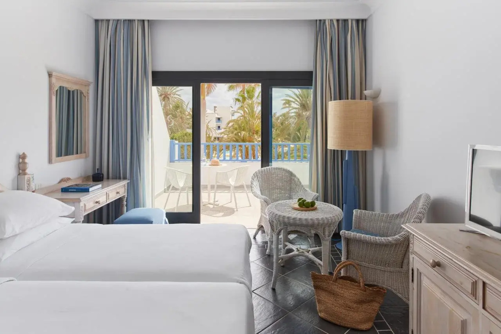 Seaside Los Jameos Playa