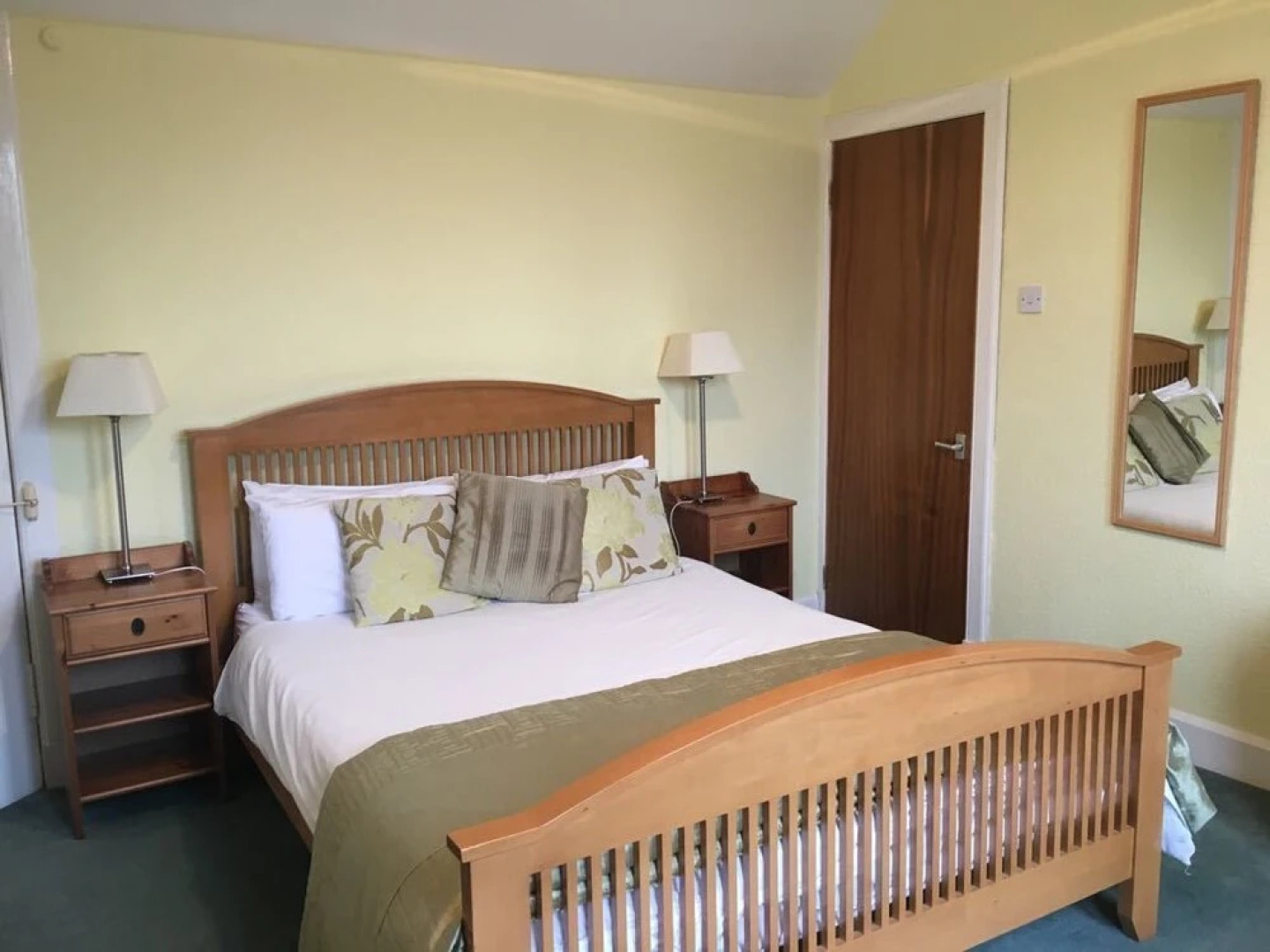 Lochearnhead Loch Side