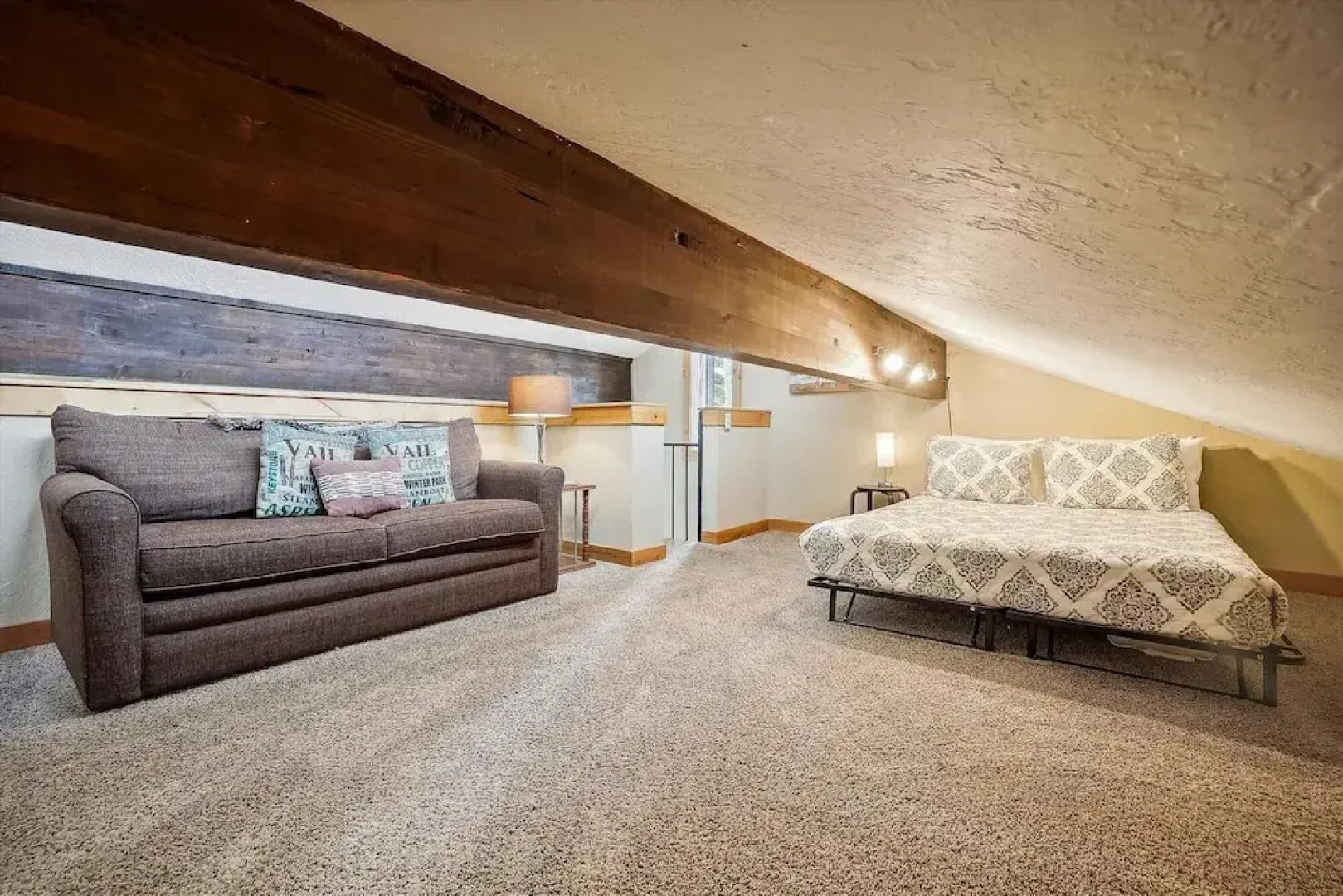 4 O'clock Lodge A16 1 Bedroom Condo by RedAwning