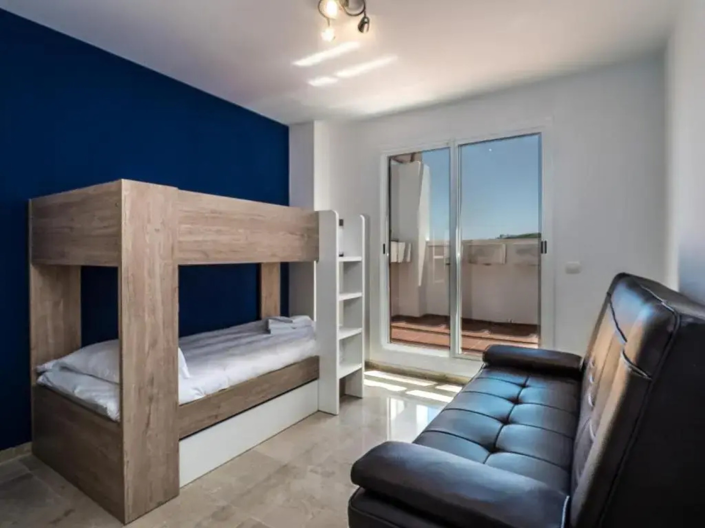 2287-Amazing apt 3bedrooms with huge terrace