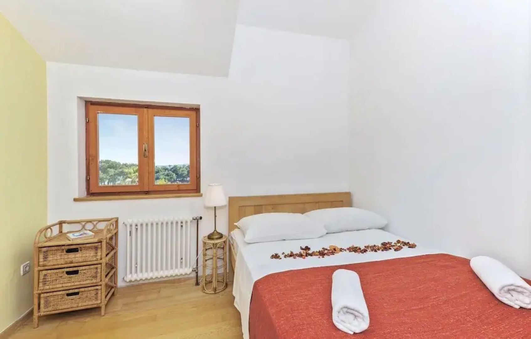 Awesome Home in Zaboric With 5 Bedrooms and Internet