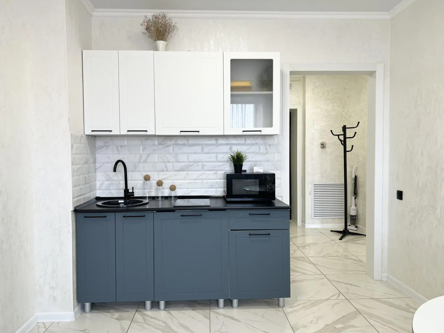 Live (Лайв) на улице Байзакова 133