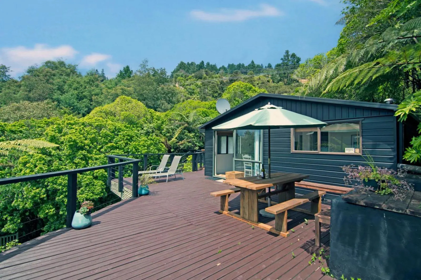 Thirsty Weta Belvue - Havelock Holiday Home