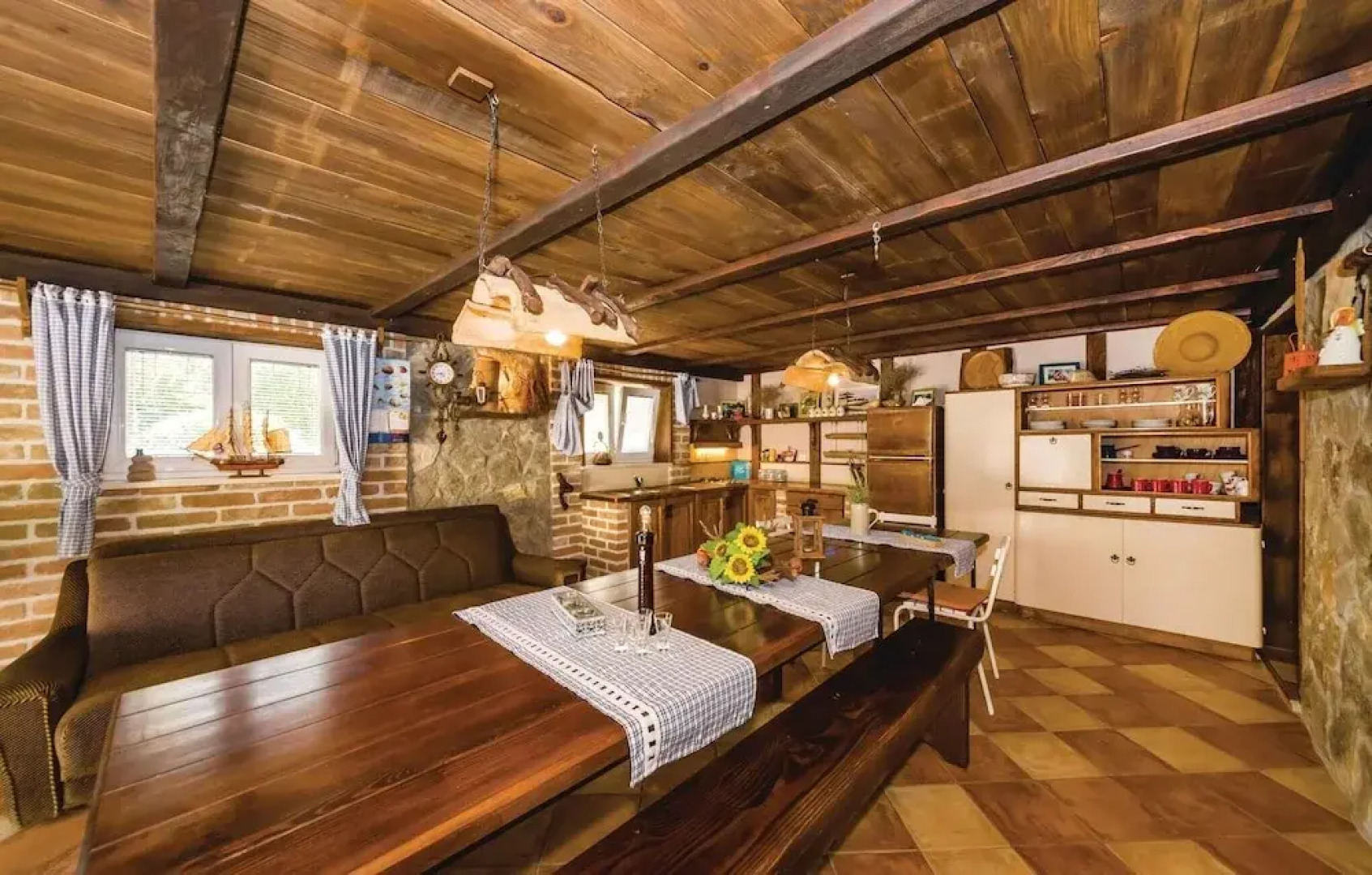 Awesome Home in Krusevo With 2 Bedrooms and Wifi