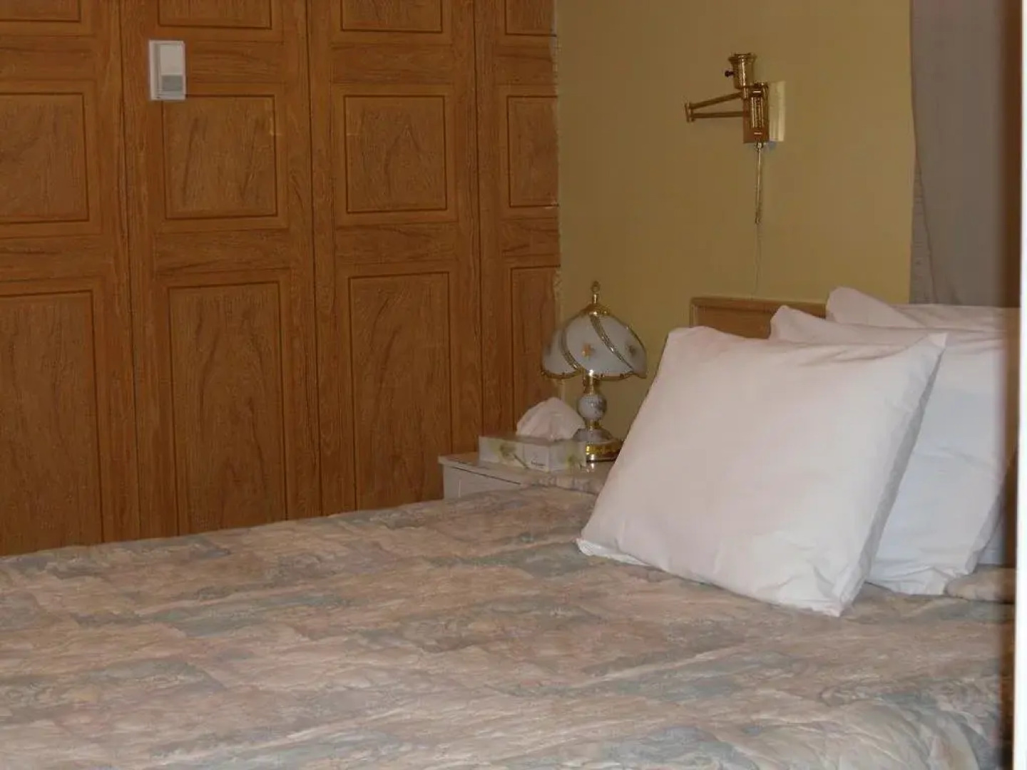 Hotel Bethel - Fort MacLeod, AB