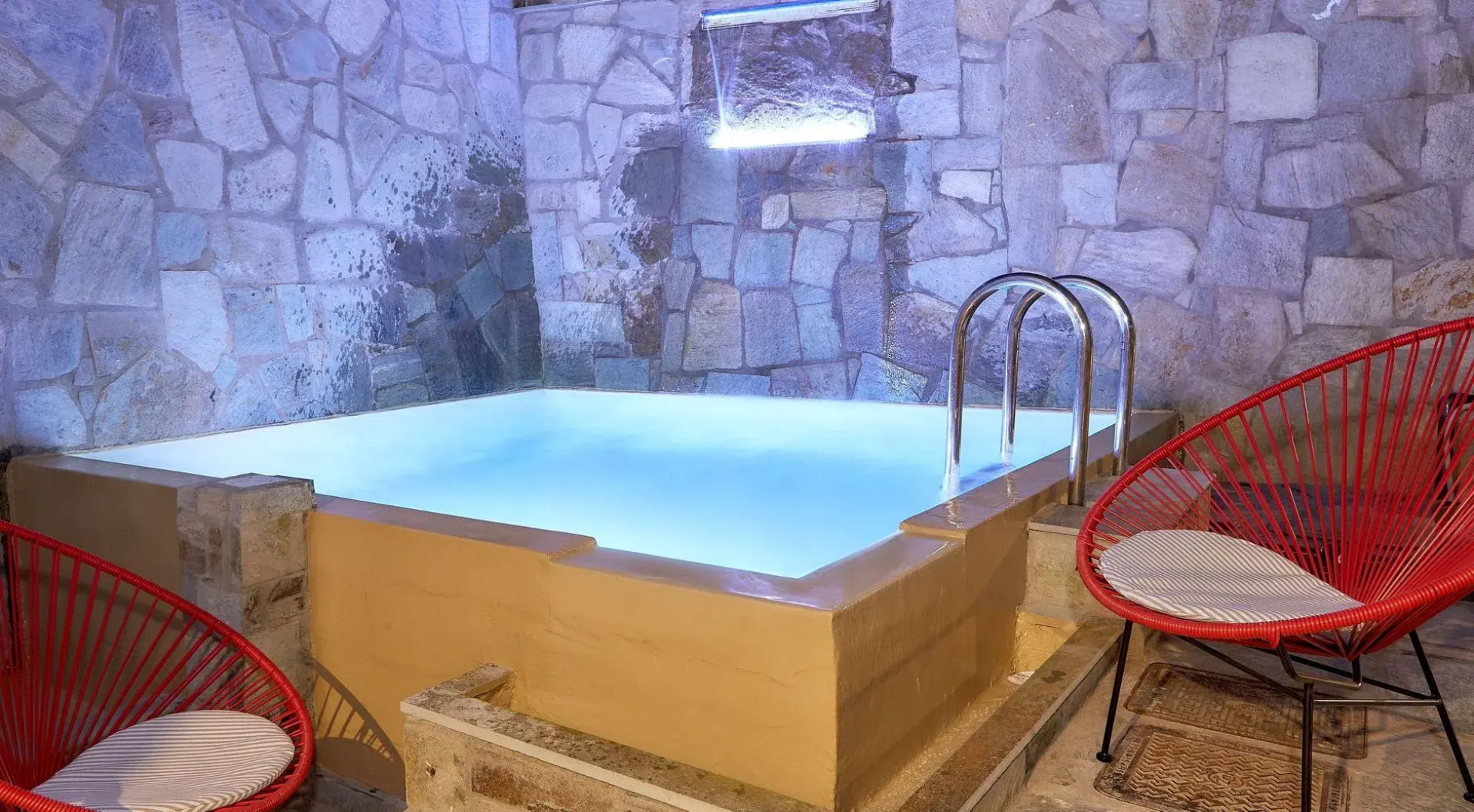 Olivia Sports and Sea