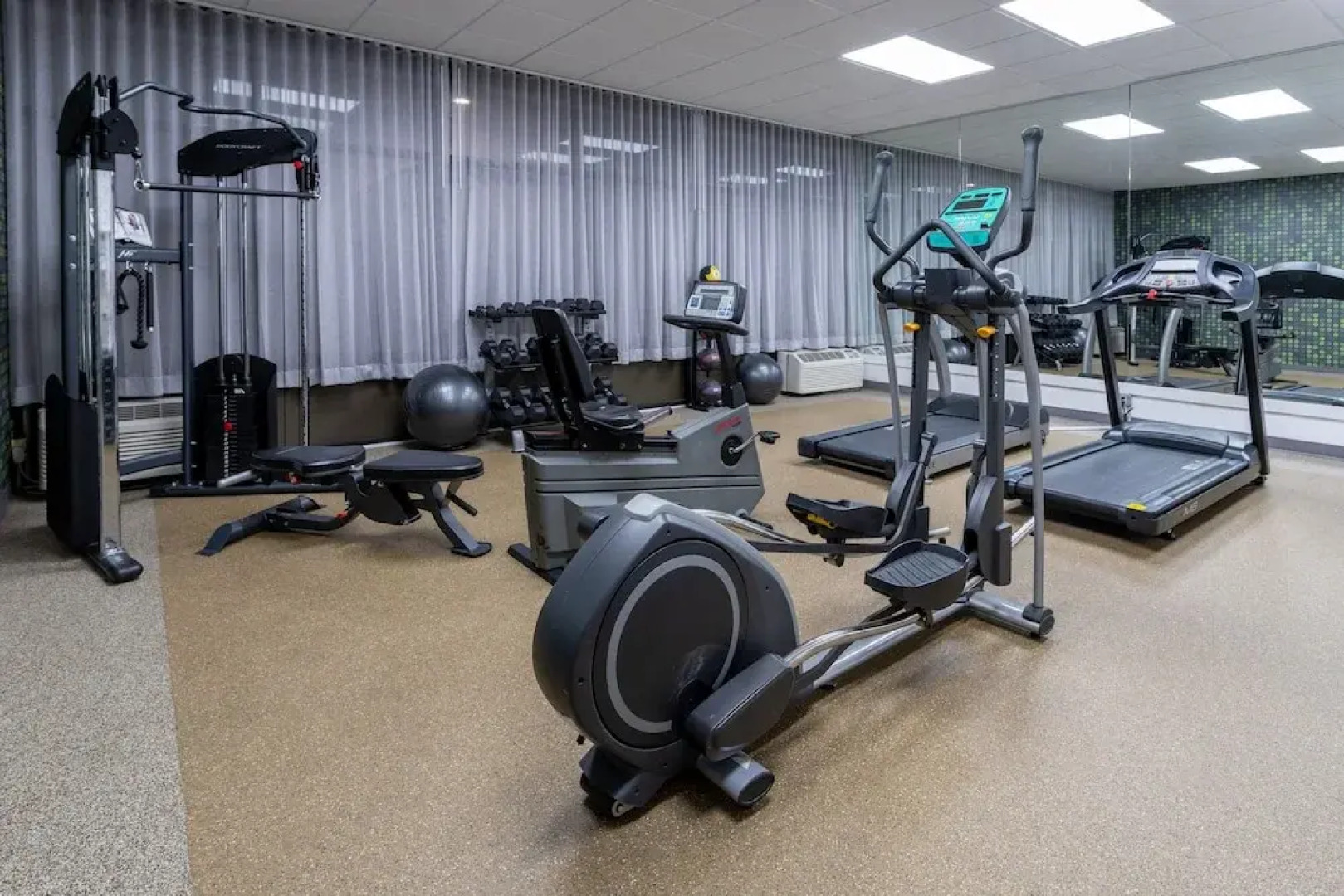 Baymont by Wyndham White Plains - Elmsford