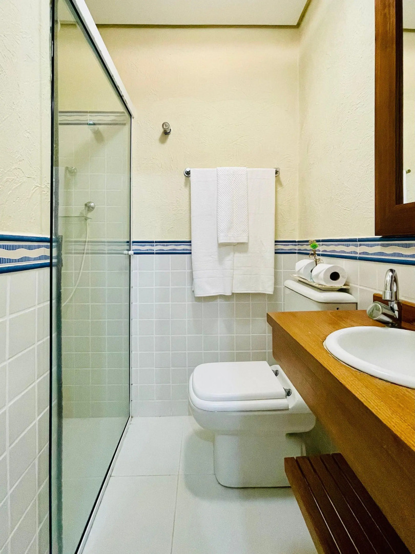 Apto c/ piscina e vista para o mar - Caraguatatuba