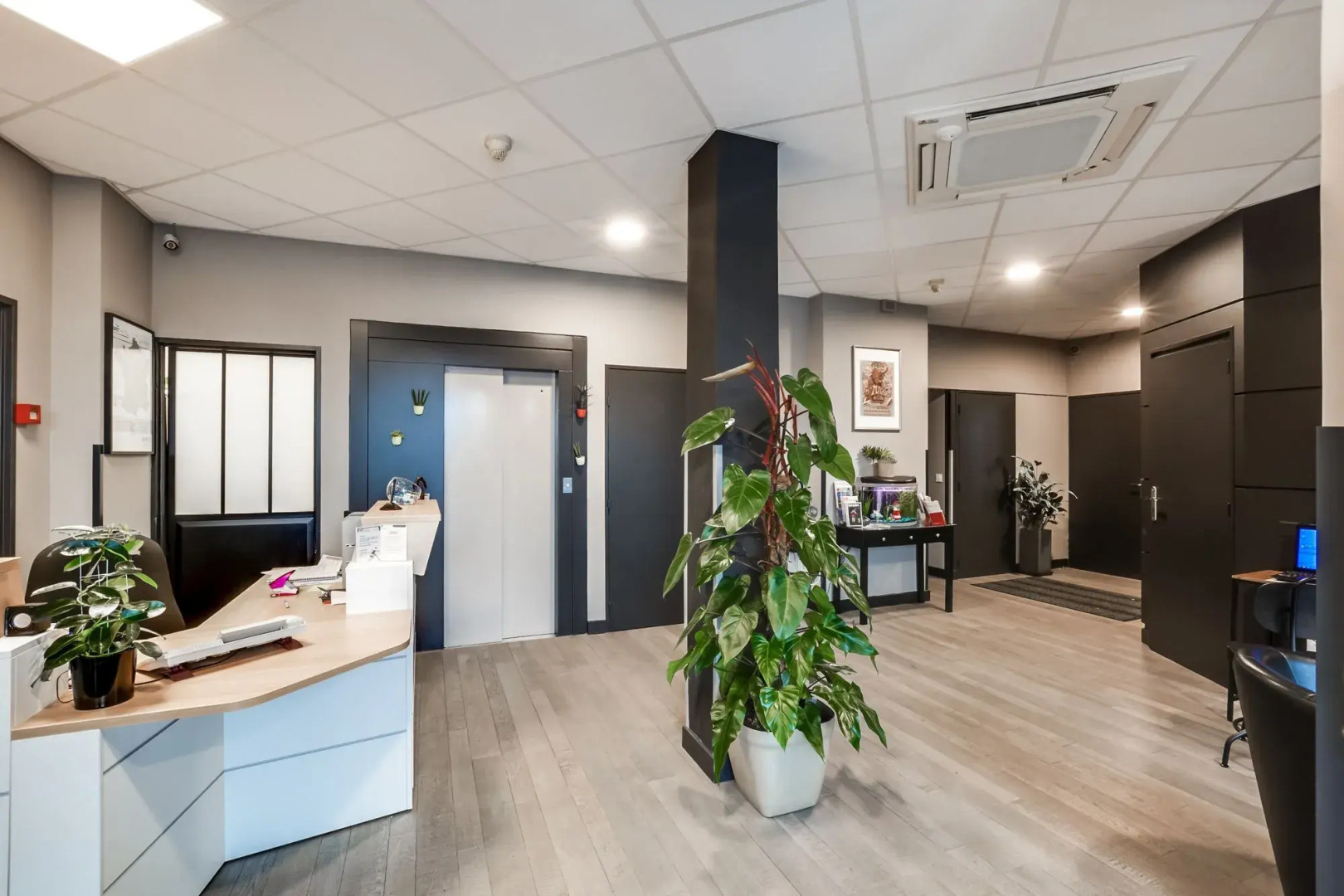 Brit Hotel St Nazaire Centre Gare