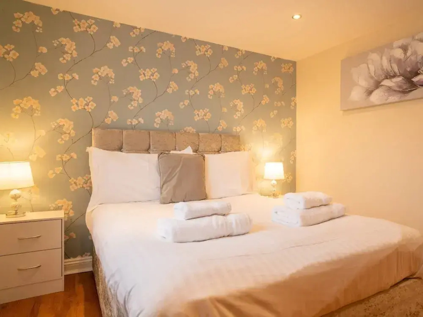 Elckys Lodge - Hot Tub Retreat Near York