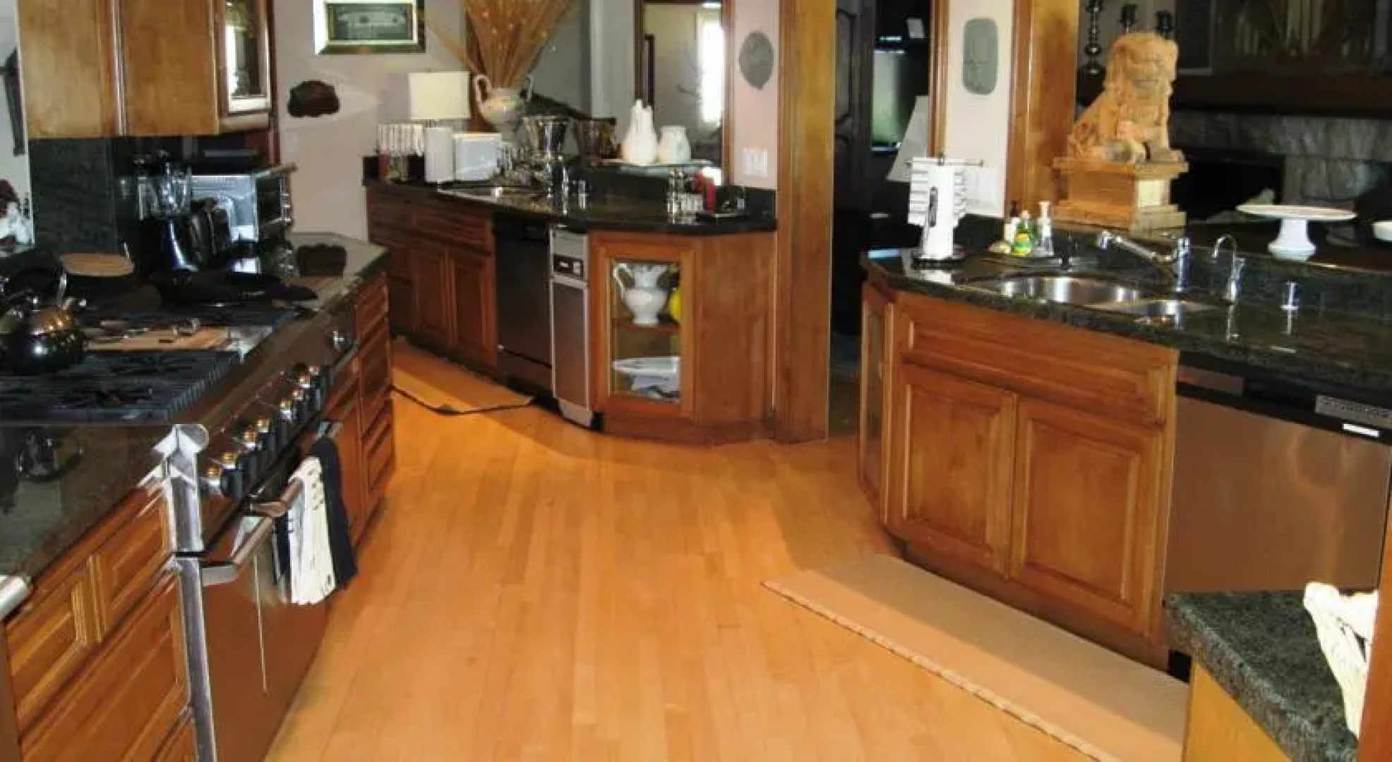 North Shore Road House