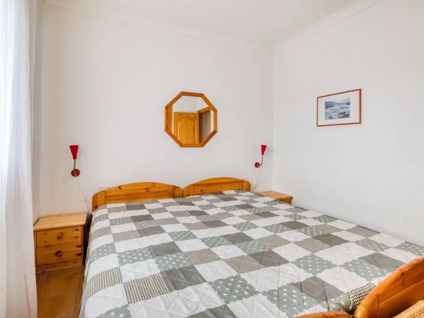 Cosy Townhouse in Vilamacolum With Shared Garden and Swimming Pool