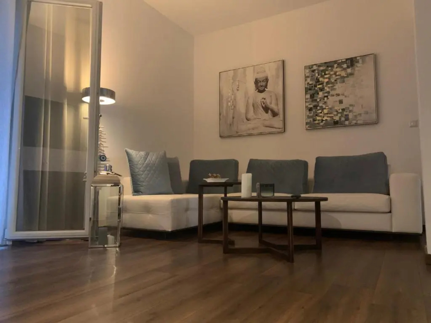 Sea View Residence by MD