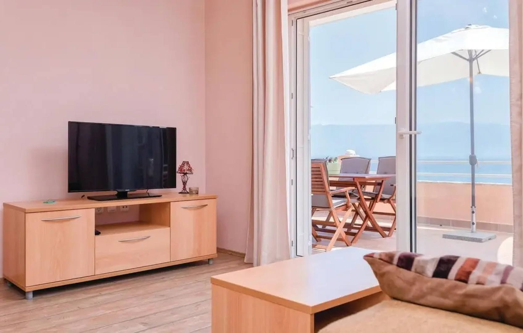 Awesome Home in Zastrazisce With Wifi and 2 Bedrooms