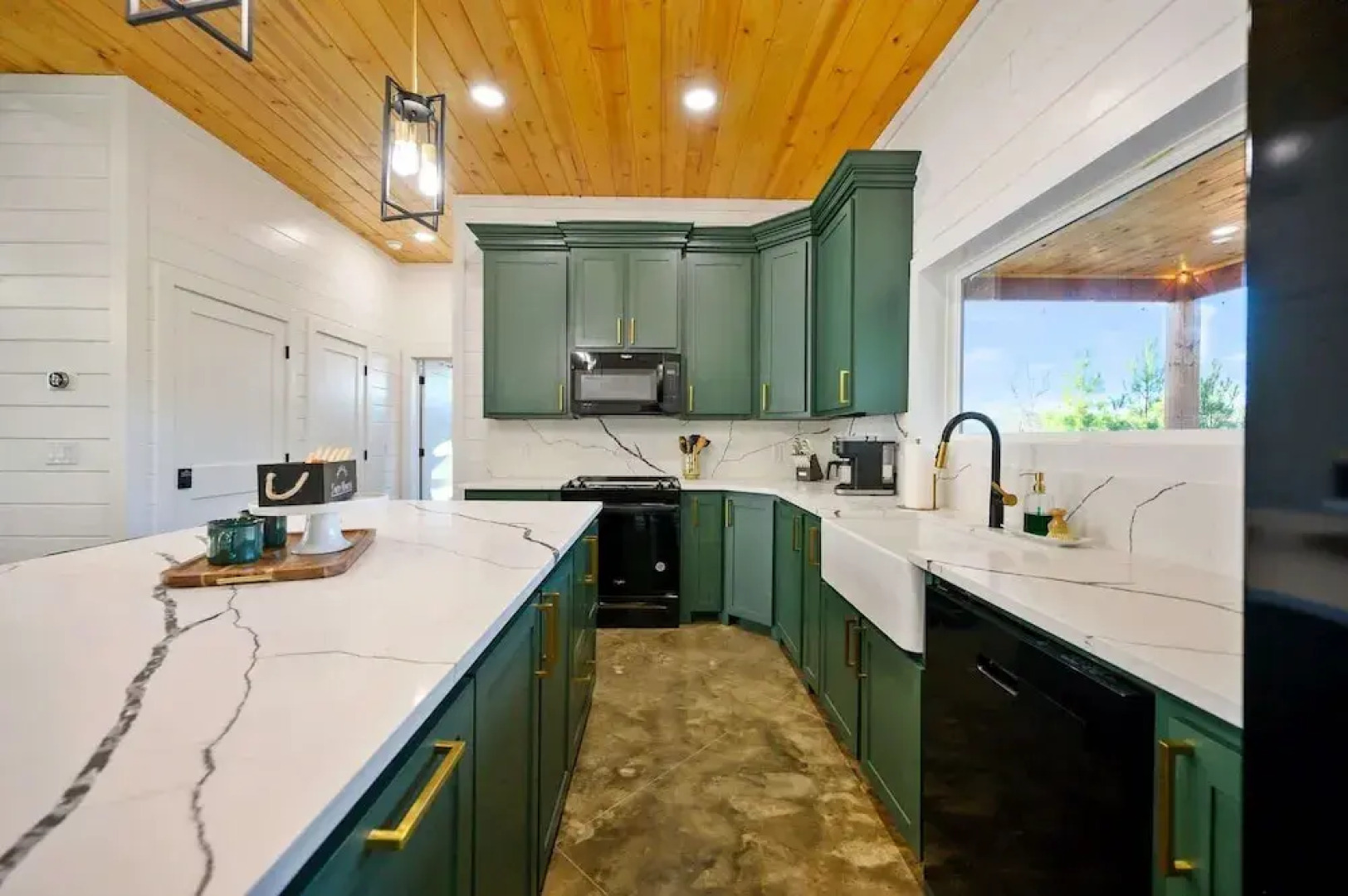 New, Modern, Bunk Room, Game Room, Playground, Hot tub