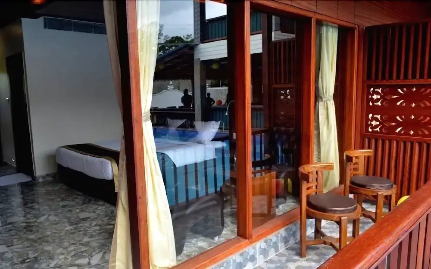 Holiday Inn Beach Resort