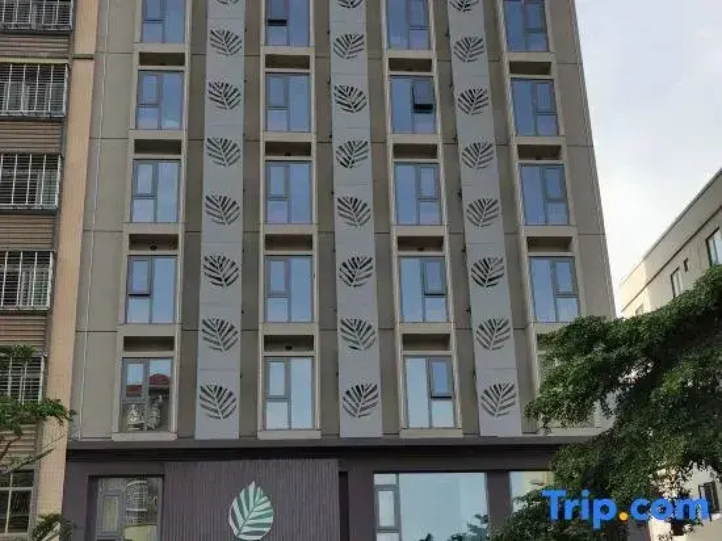 Meilin Holiday Hotel