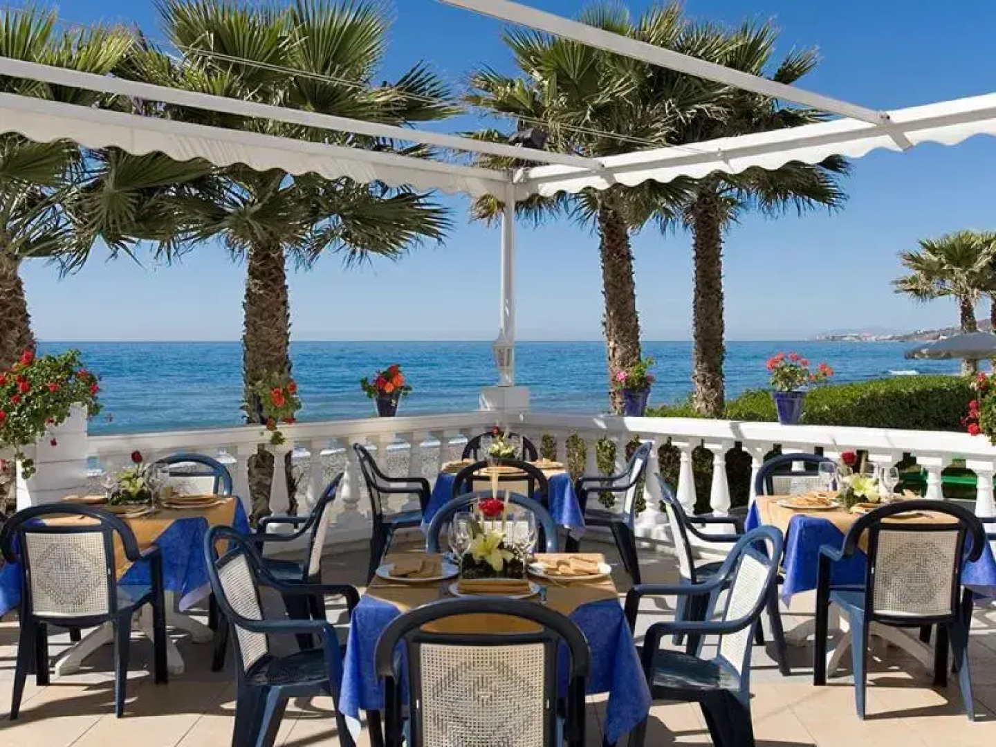 Perla Marina Hotel & Apartamentos