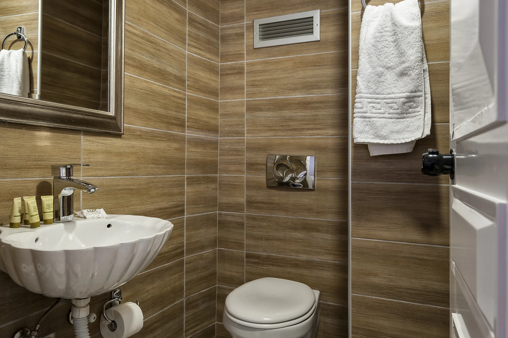 Elina Hotel Apartments