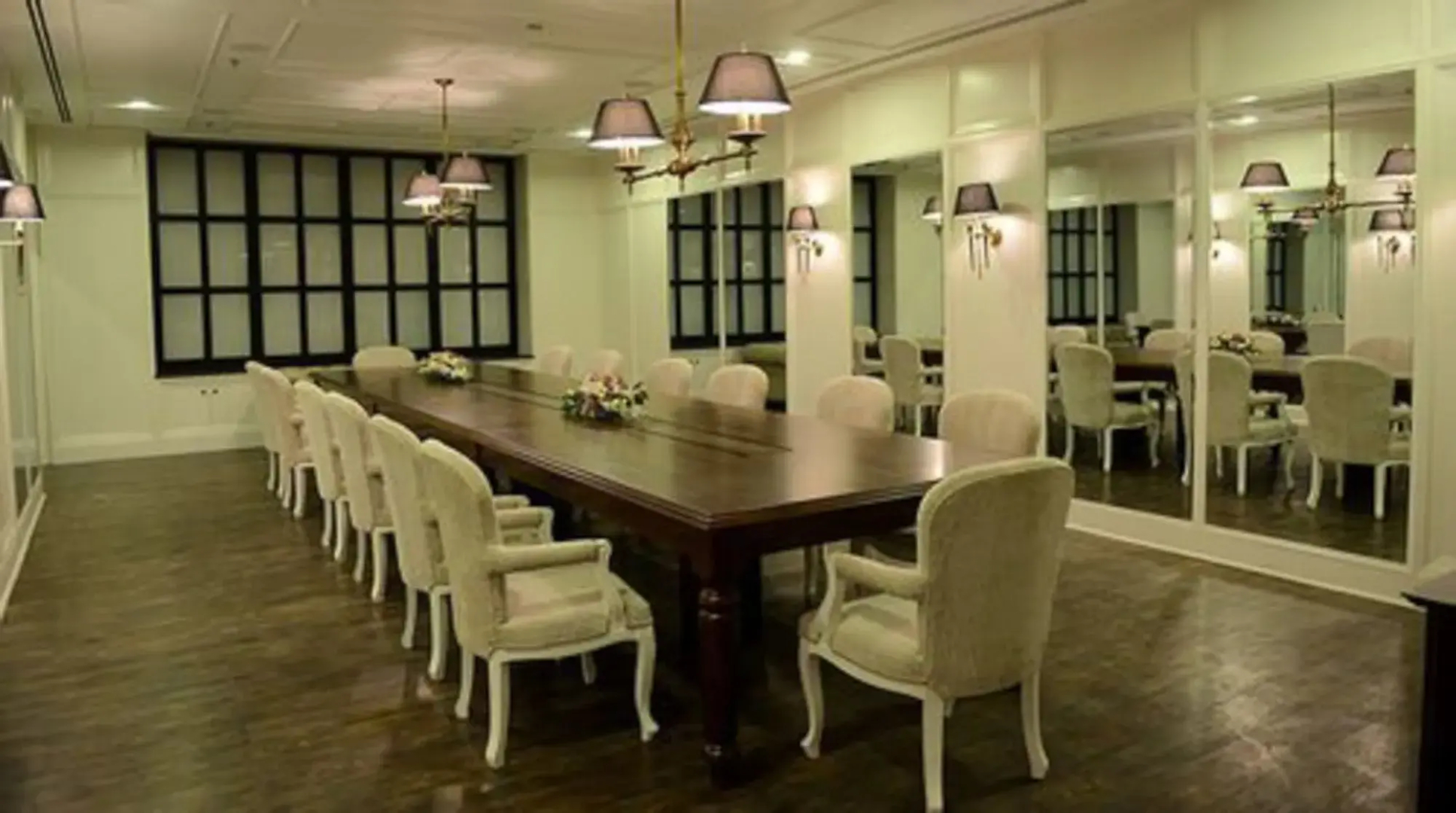 The Nishat Hotel Gulberg