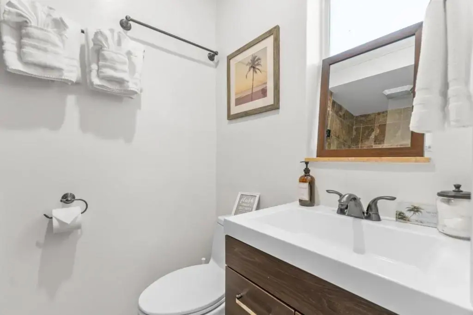 4B/3B Gem w/Heated Pool/Jacuzzi - Steps to Beach