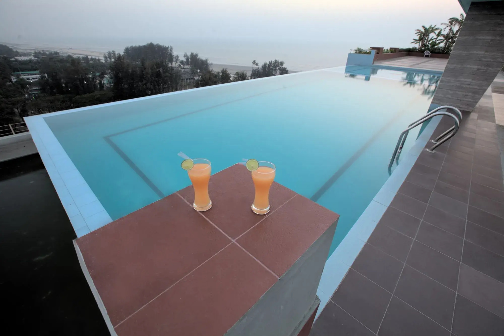 Neeshorgo Hotel And Resort Ltd