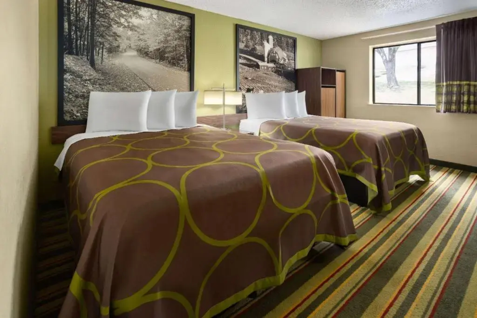 Super 8 St. Clairsville OH/Wheeling WV Area