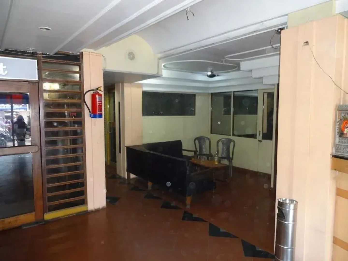 Hotel Ajatsatru
