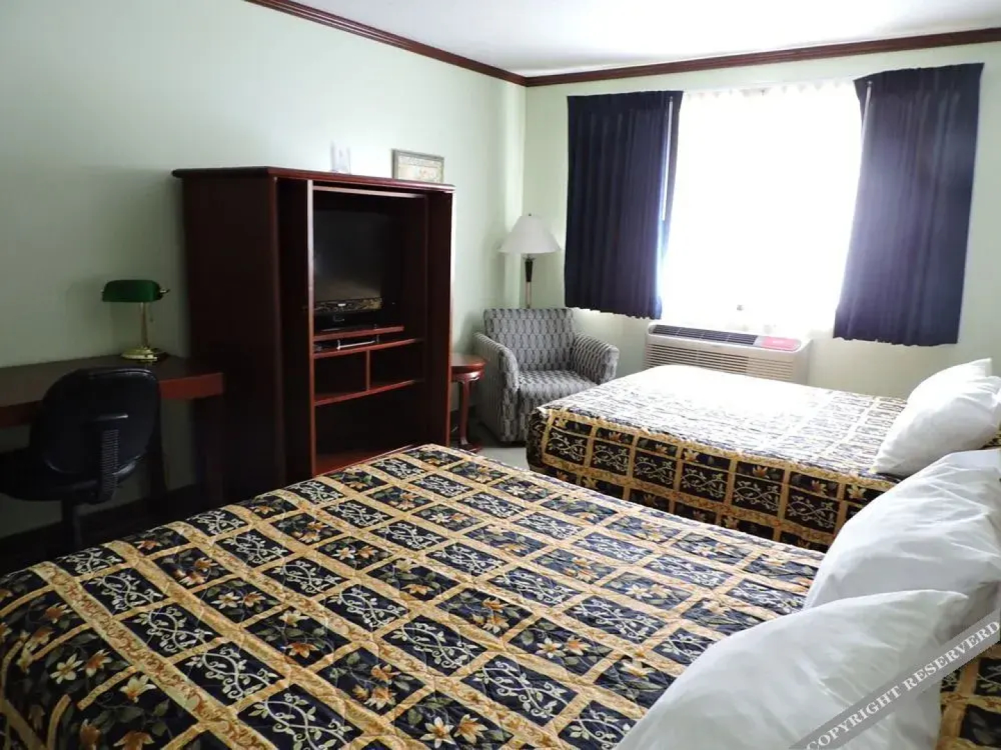 Causeway Bay Hotel Sparwood