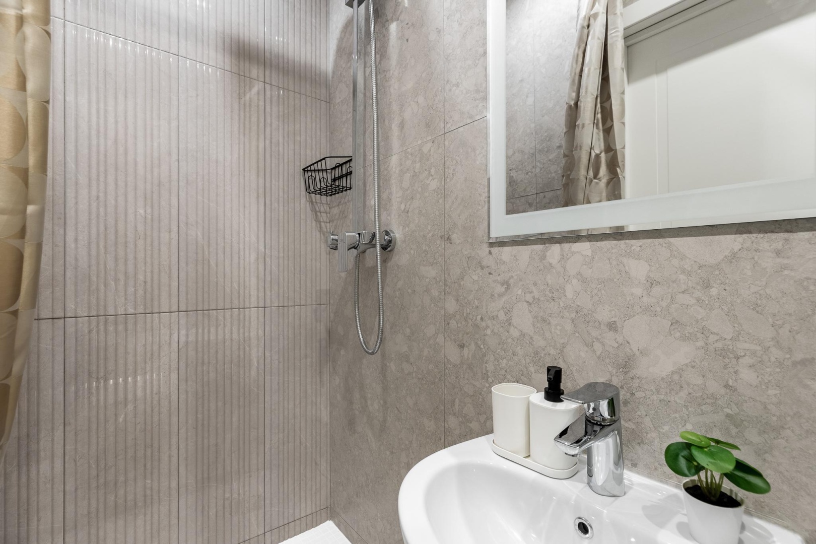 MOKO Apartments на проспекте Вернадского 41