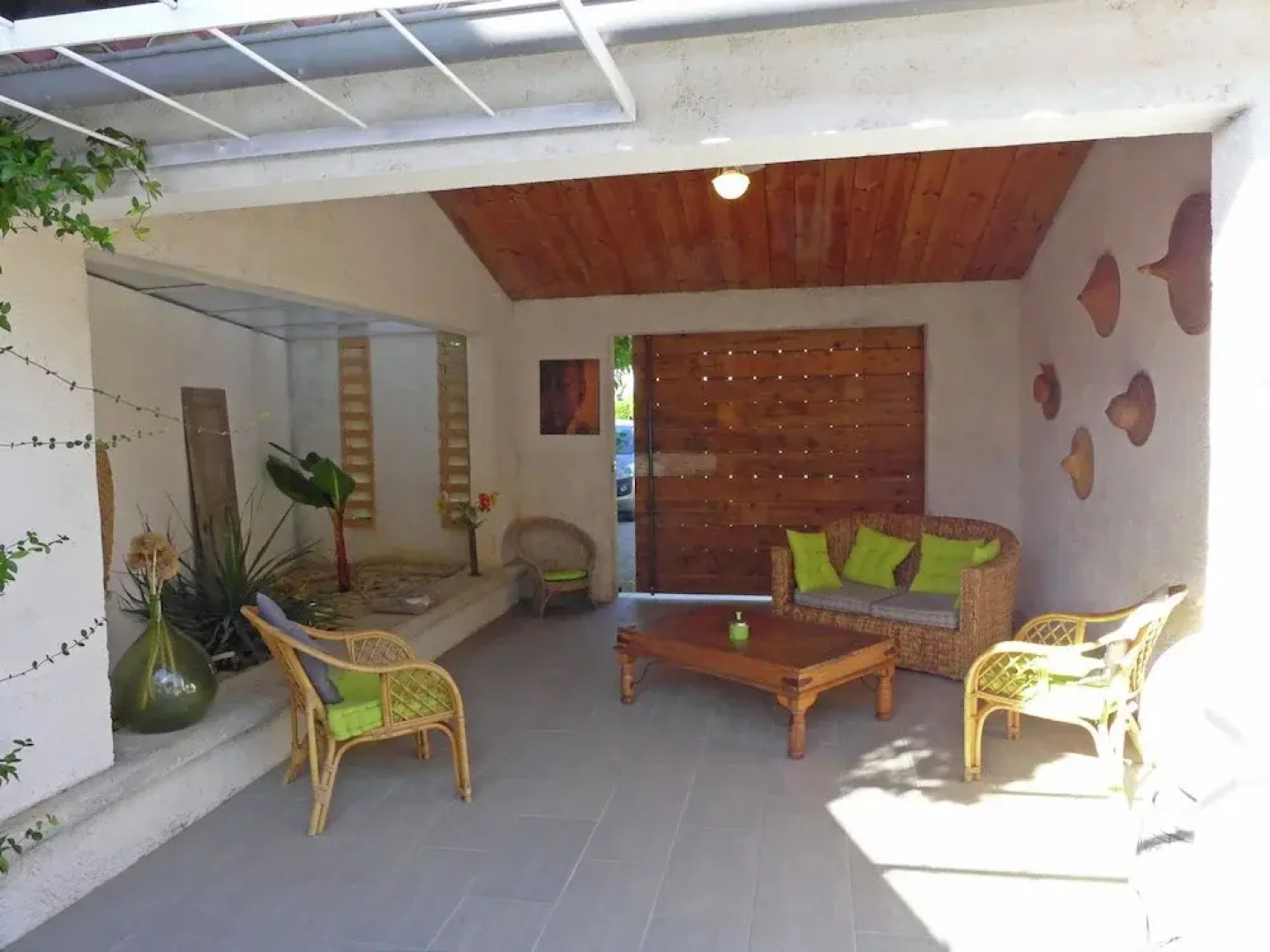 Beautiful Cottage in Raissac d 'aude With Pool and hot tub