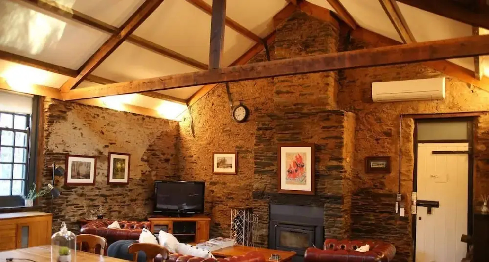 Redwood Studio - Adults Only