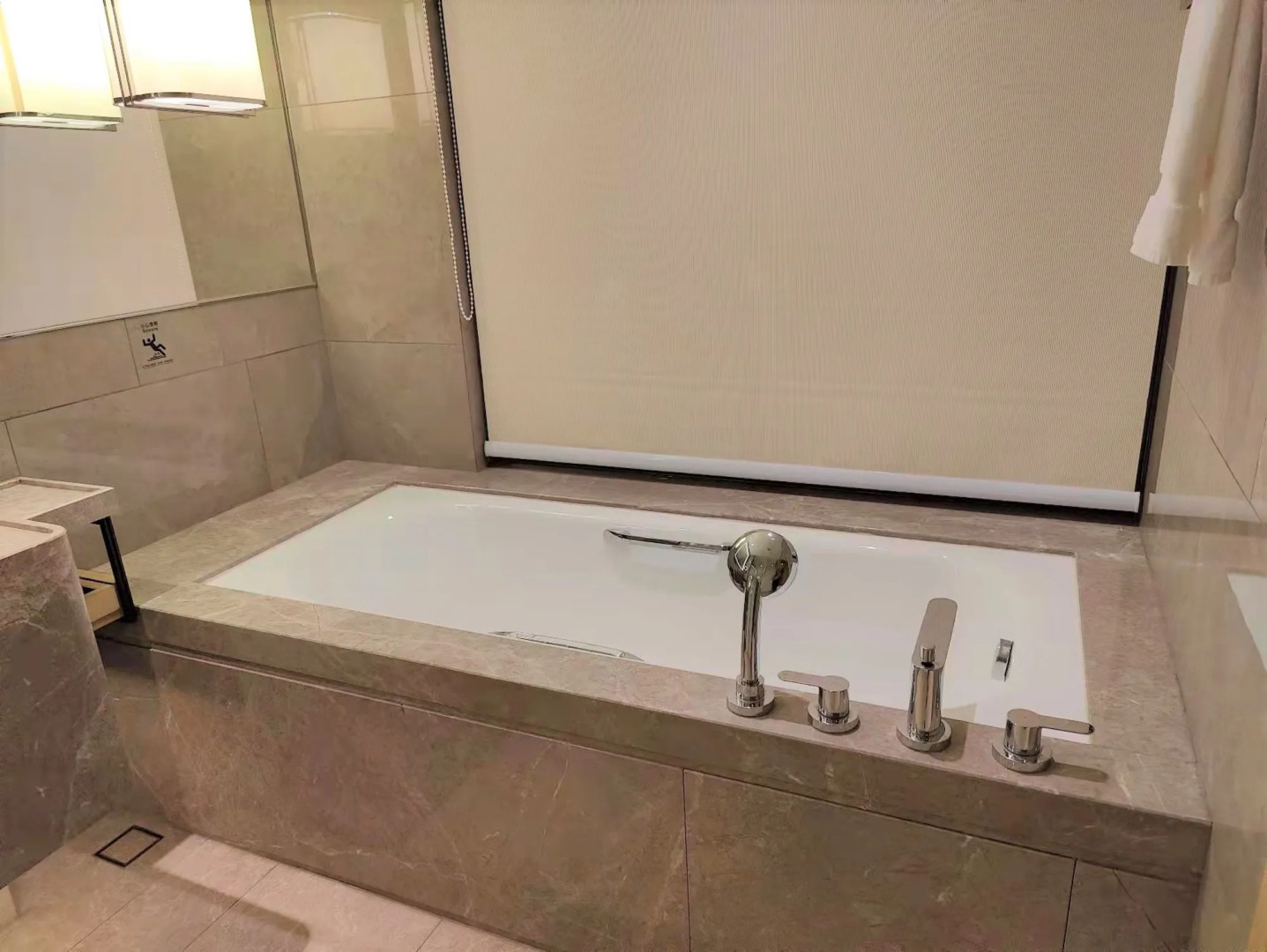 New World Langfang Hotel