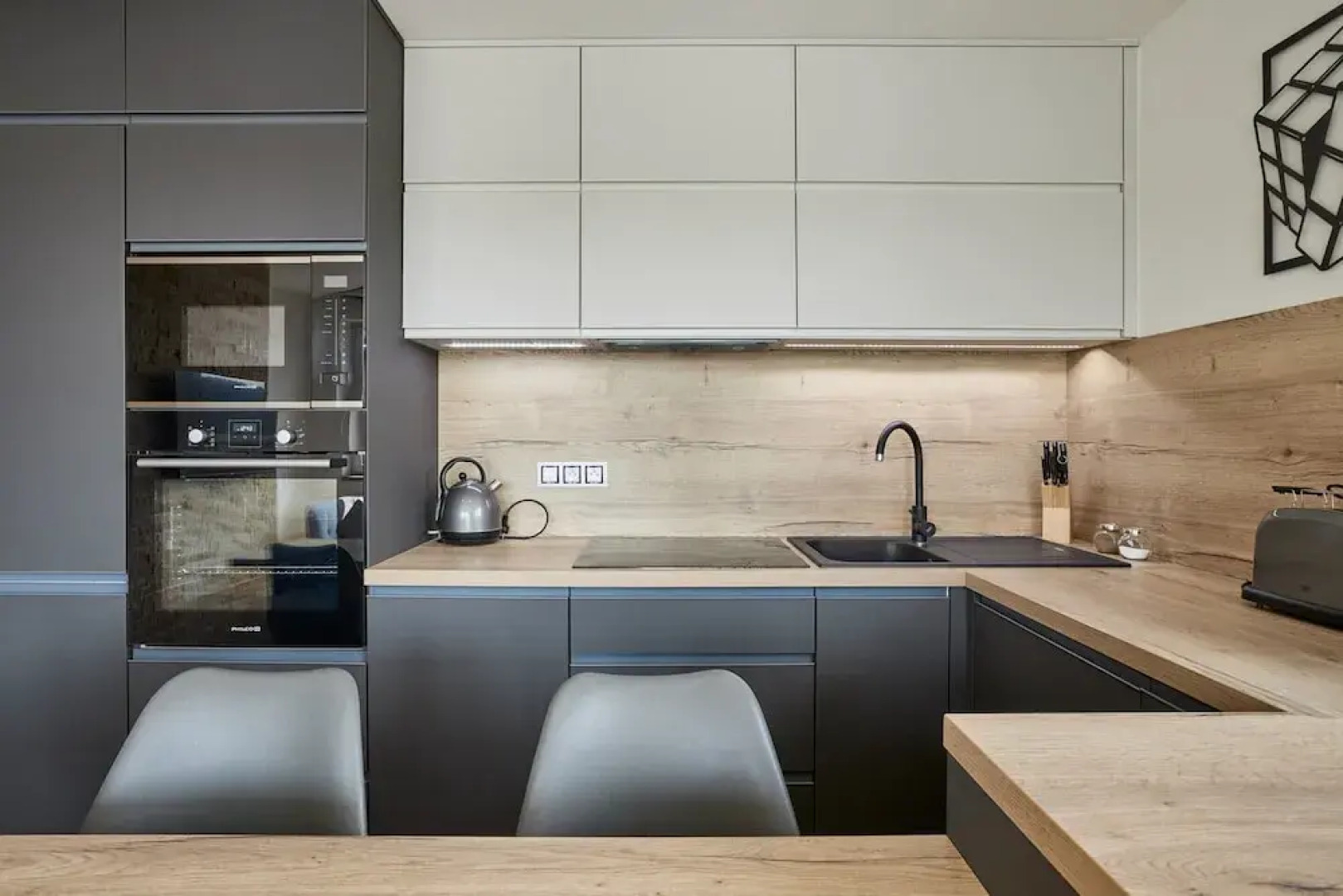 Villa in Radvanice With hot tub