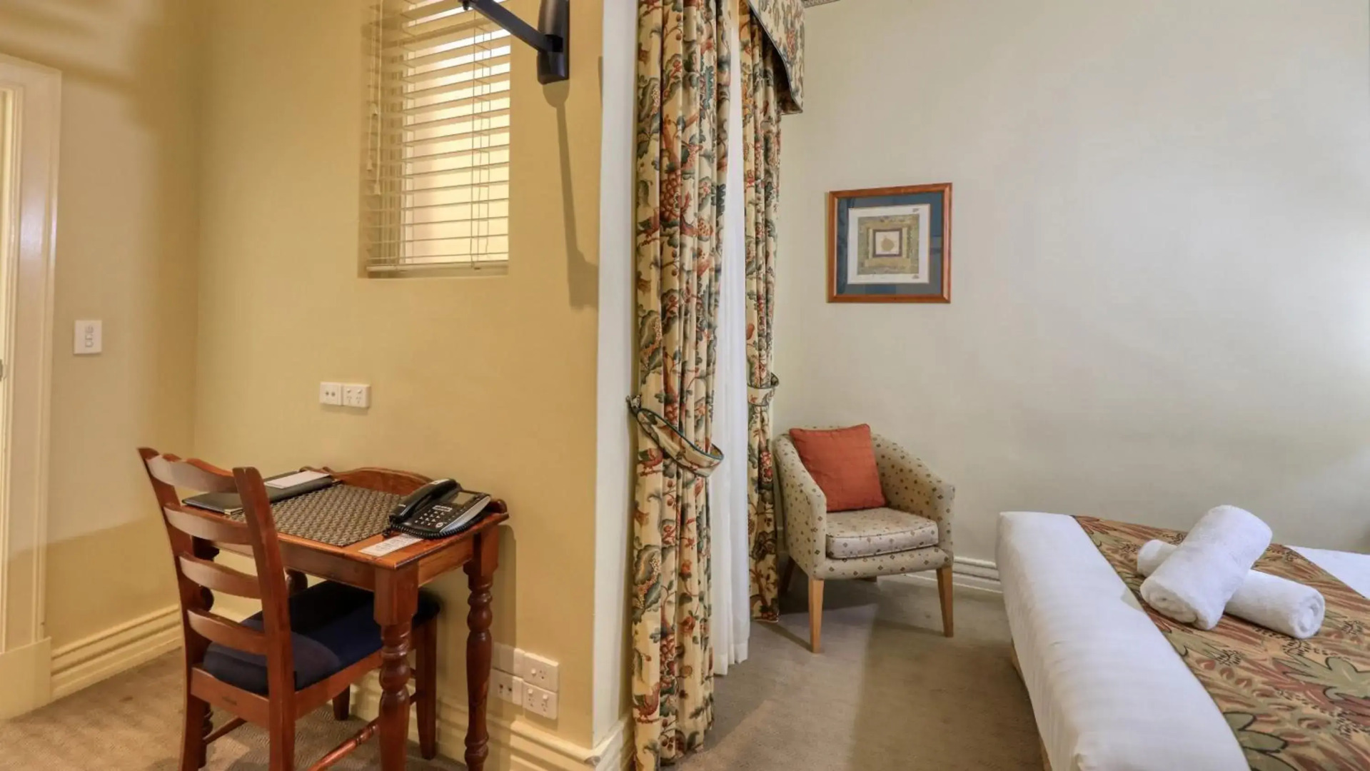 Royal Exchange Hotel