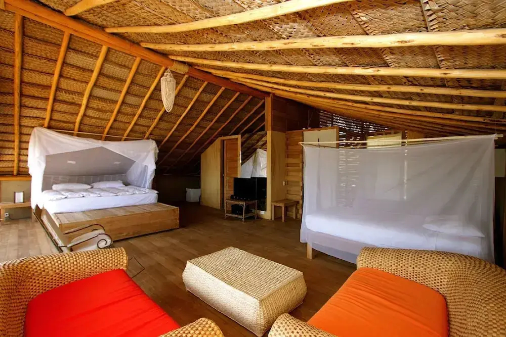 Eco Lodge