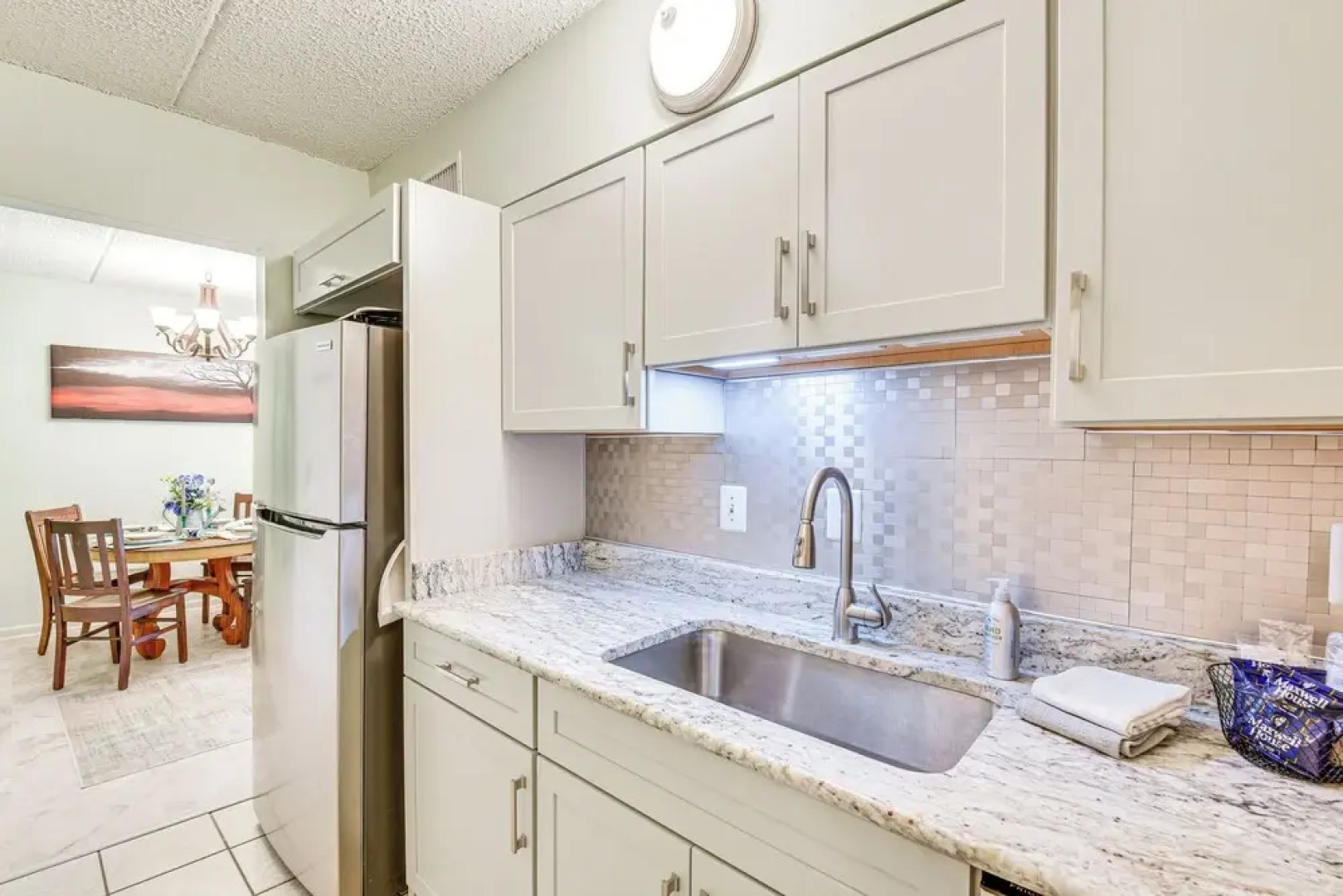 Pool & Beach Access: Lovely Mary Esther Condo!