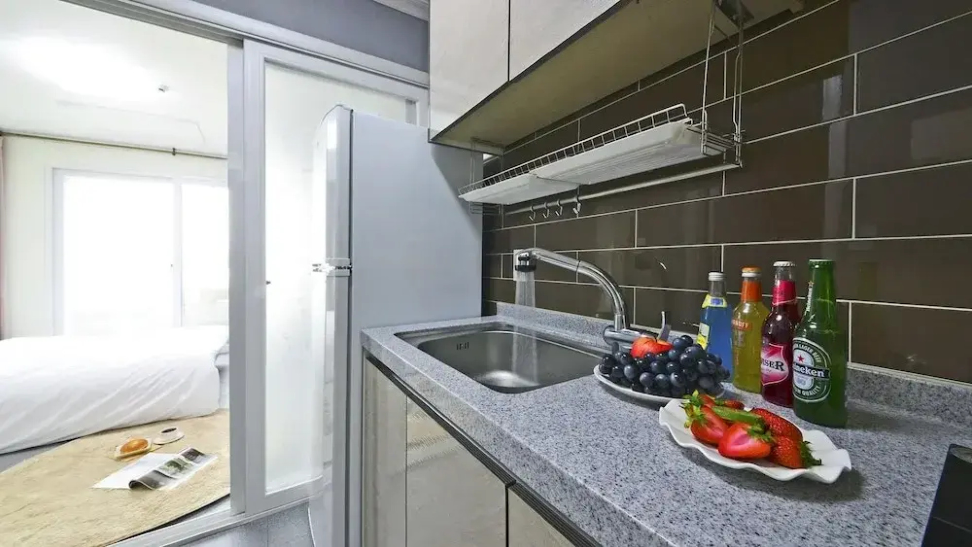 Janghohang J Story Spa Pension