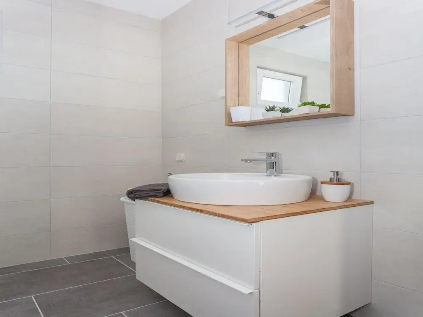 Tranquil Holiday Home in Vrana With Swimming Pool