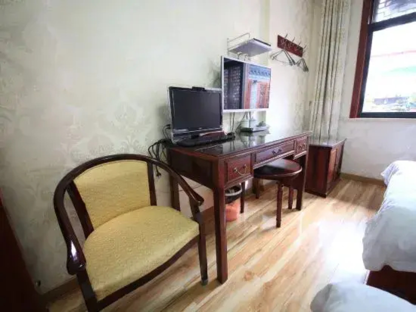 the Jiuhua Mountain Chicken Heights