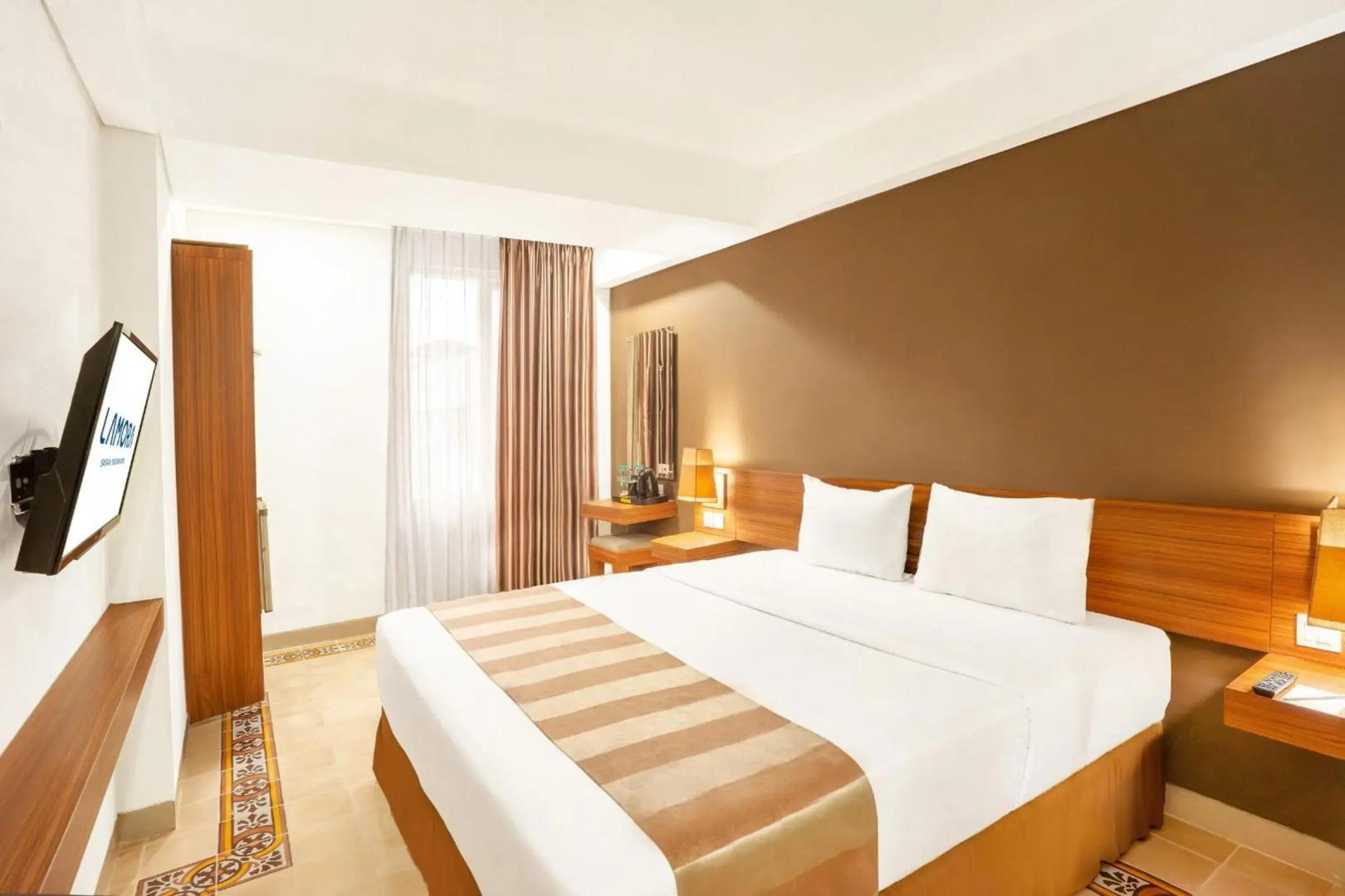 Lunara Home Living by Daphna Management