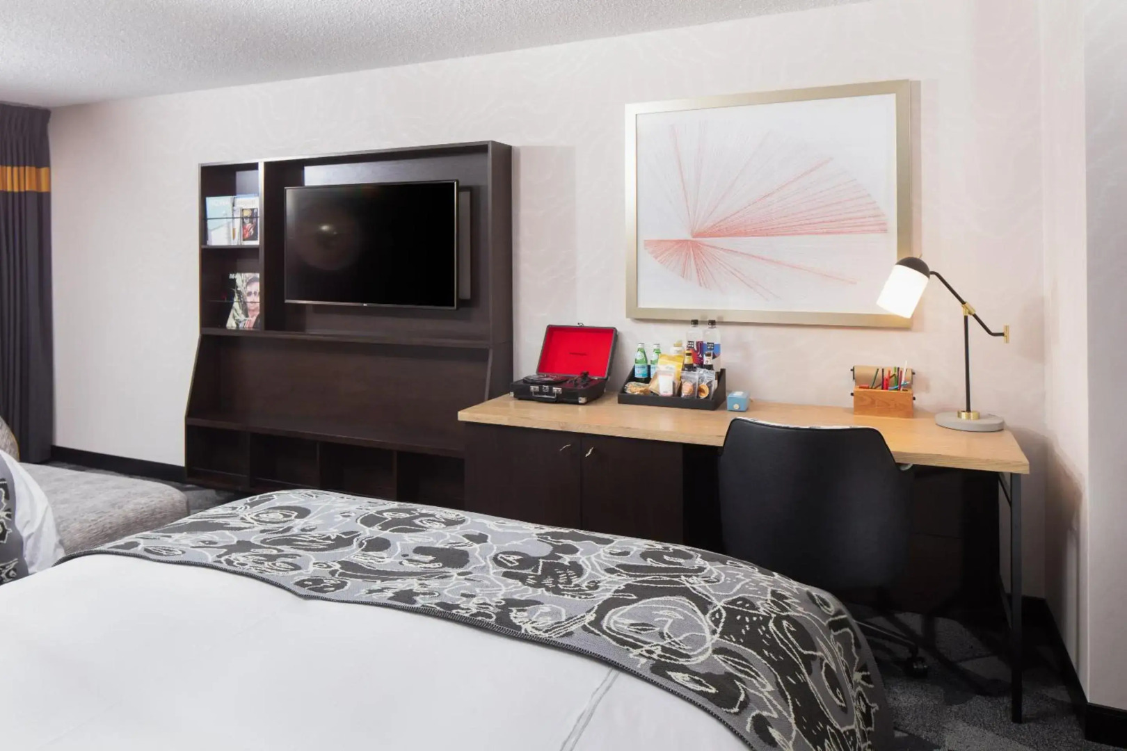 Saint Kate - The Arts Hotel