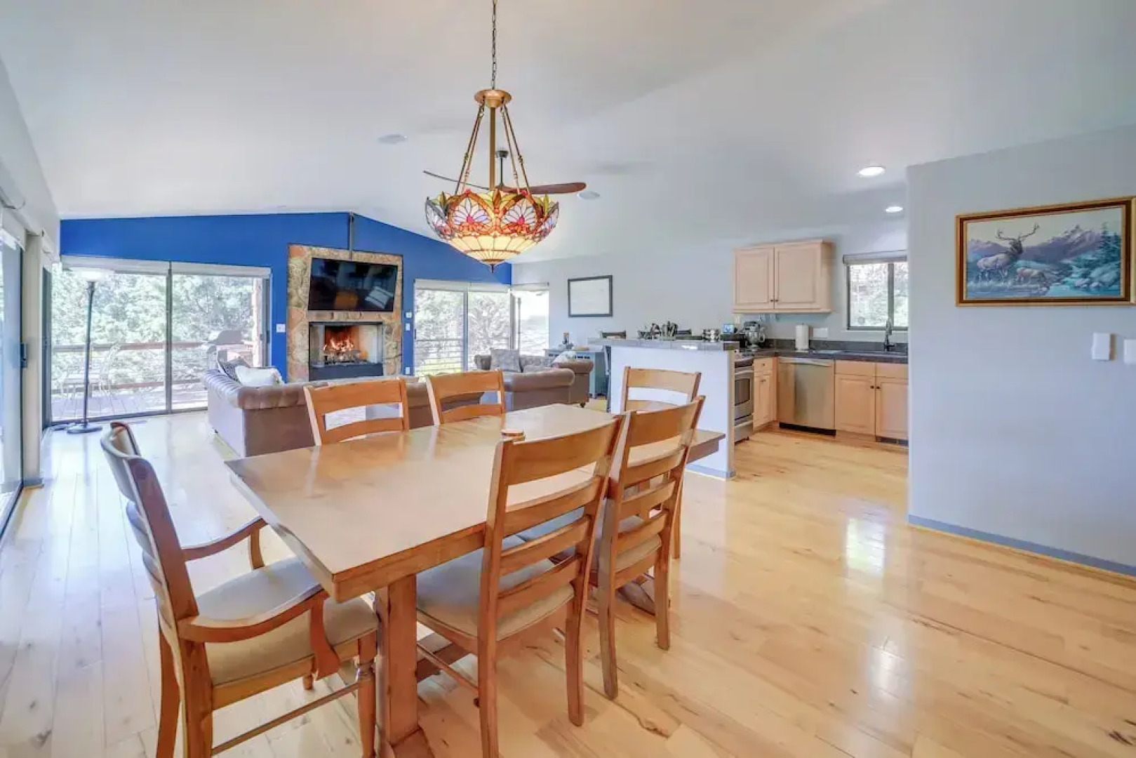 Hot Tub, Fire Pit & Deck: Chic Arizona Retreat