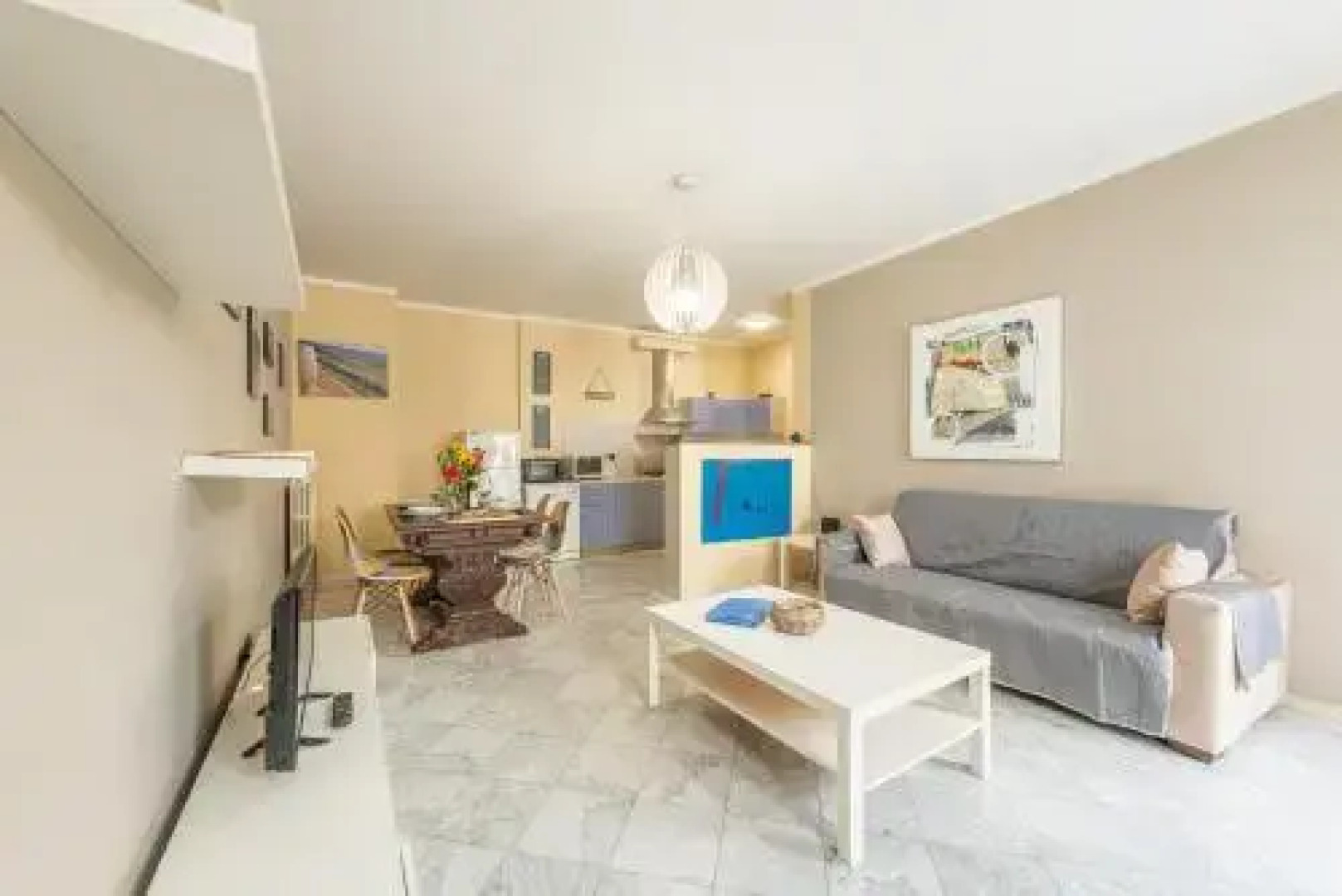 Il terrazzo e l'appartamento diVino