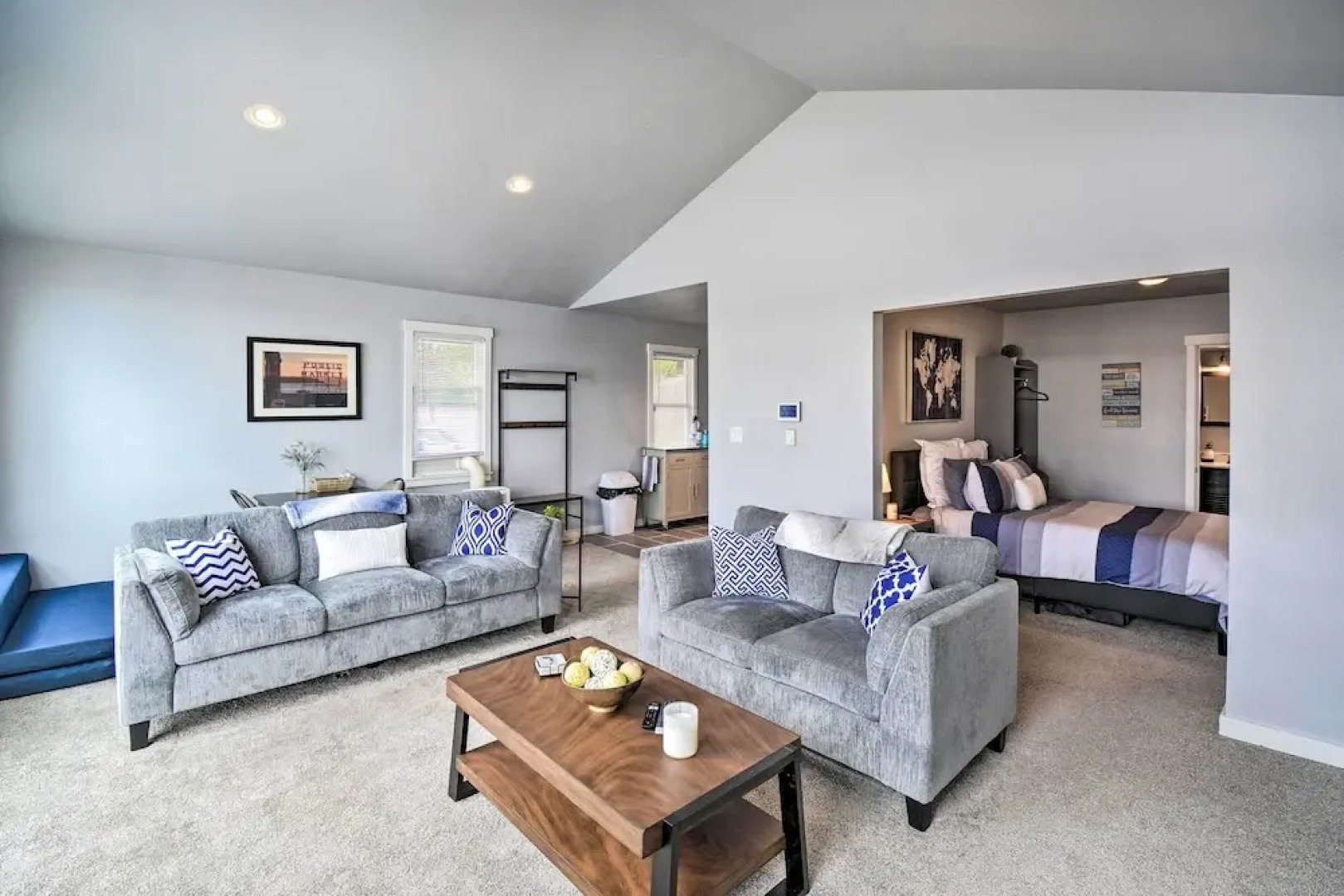 Manette Waterfront: Kayak the Bay & Walk to Town!