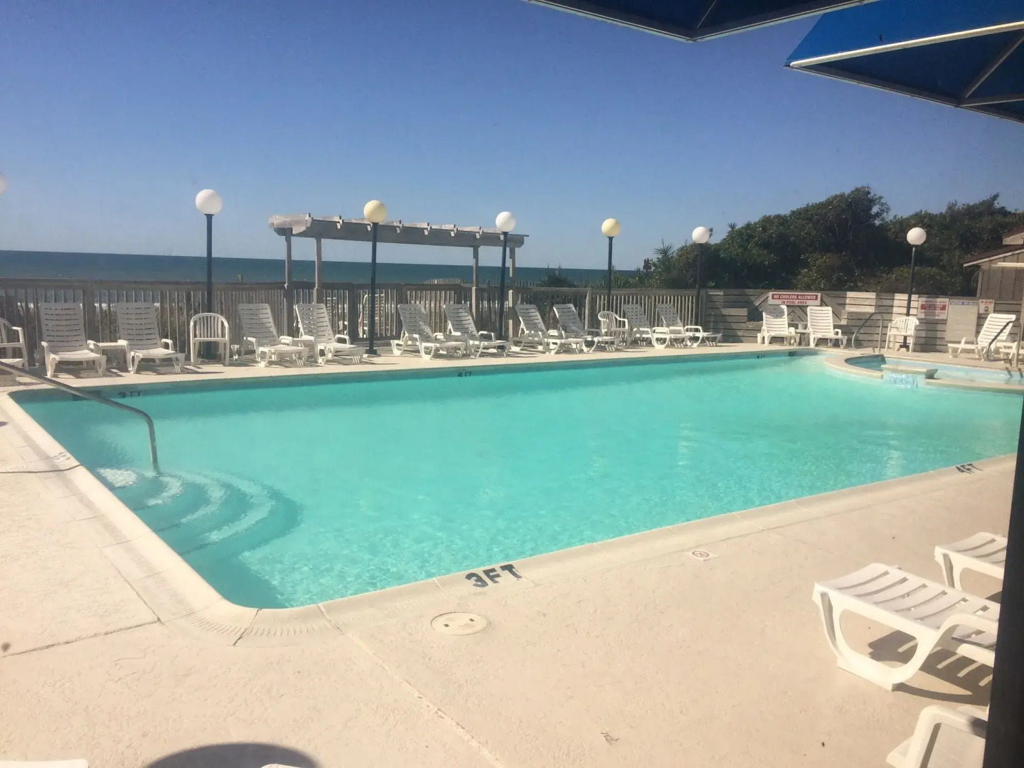Crystal Coast Oceanfront Hotel