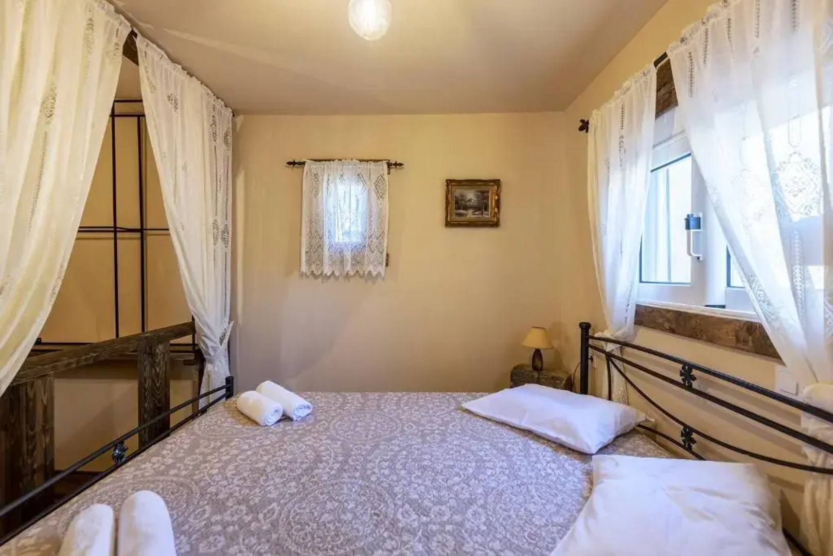 Selana House with outdoor pool